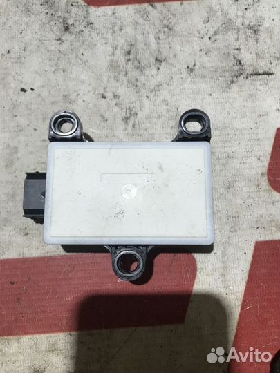 Датчик ускорения Kia Sorento II (2009—2012)