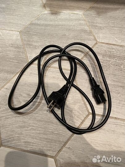 Кабель питания для компьютера