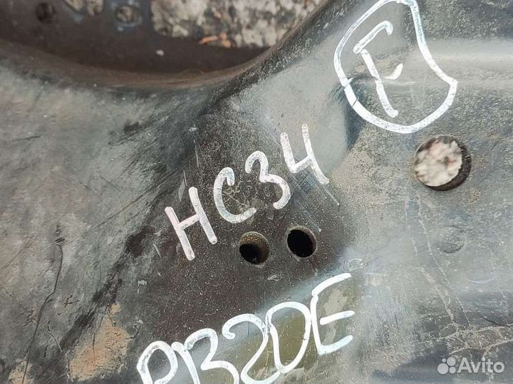 Балка поперечная Nissan Laurel/Skyline