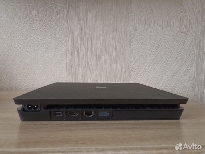 Sony playstation 4 slim 1tb + джойстик + 5игр