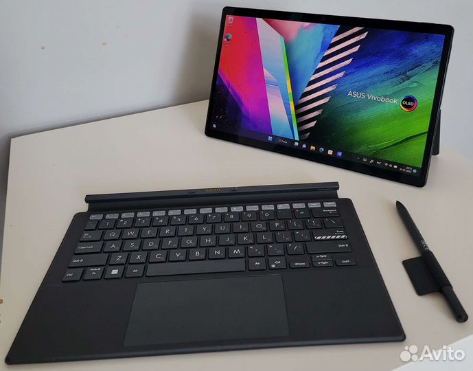 Ноутбук-планшет-трансформер на Windows 11