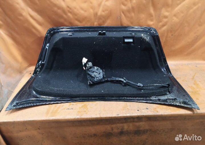 Крышка багажника Infiniti m35