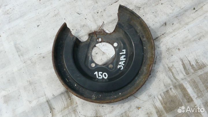 Тойота корола150 пыльник задней ступицы