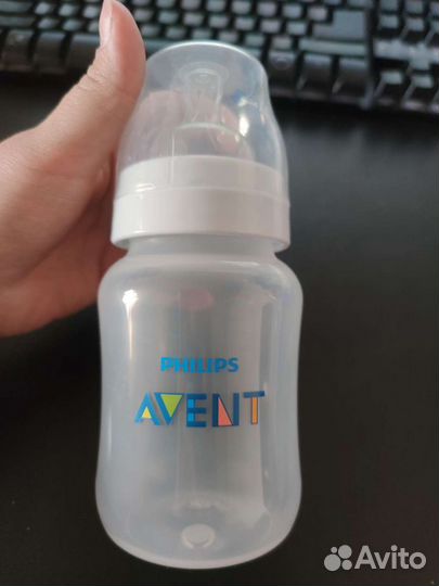 Бутылочка Avent Anti-colic от 1 мес. (новая)