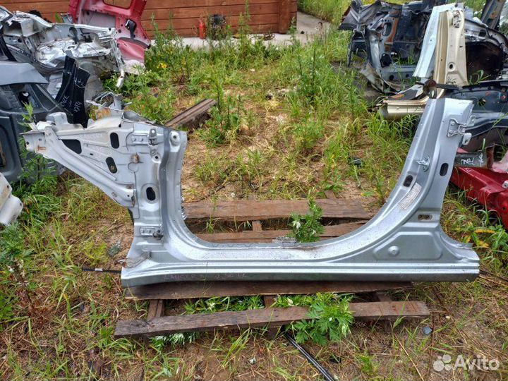 Порог левый Mitsubishi Lancer 10 седан 2011