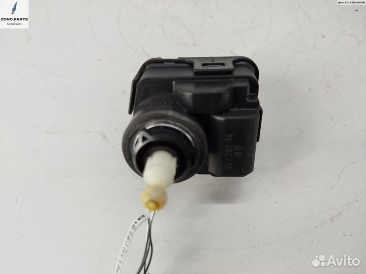 Корректор фар 4B0941295 на Audi A6 C5 (1997-2005)