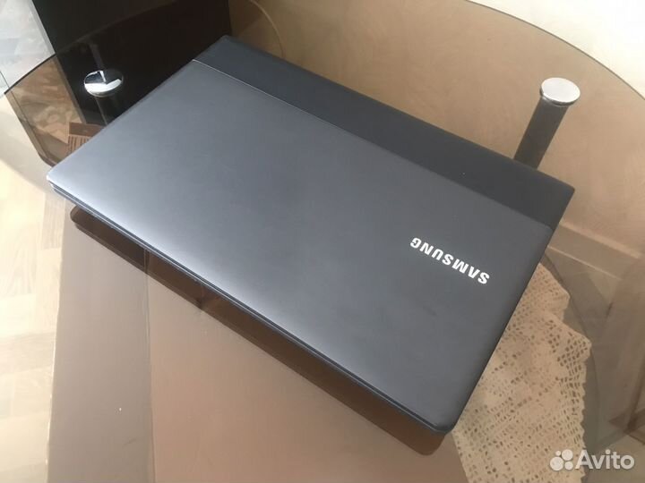 Ноутбук Samsung
