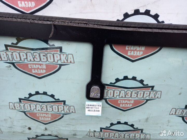 Стекло лобовое Nissan March K13 HR12DE 2011