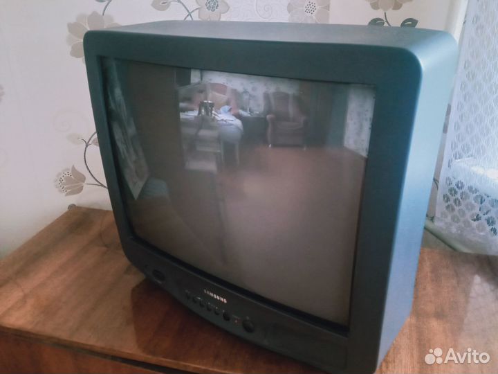 Телевизор samsung