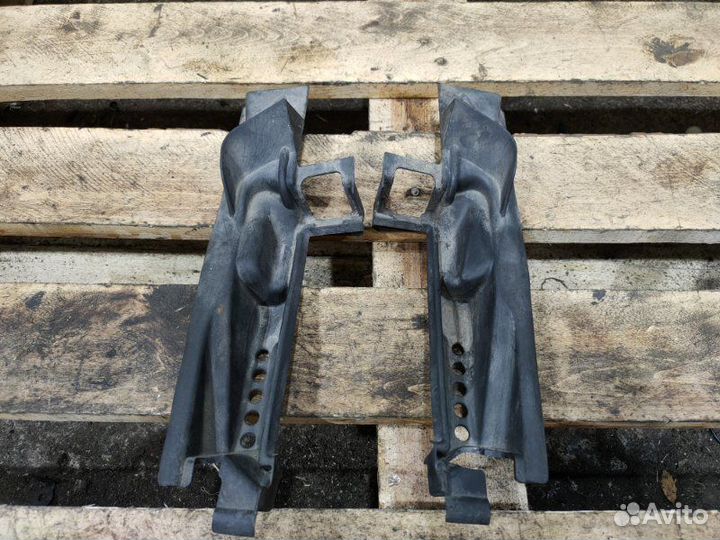 Водосток Bmw 5 E60 N52B30 2005