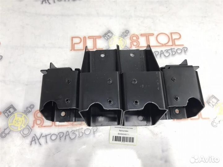 Кронштейн Audi Q5 (8R) 2008-2012