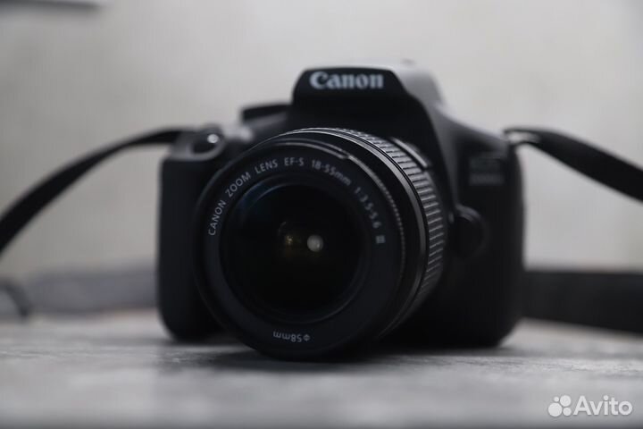 Фотоаппарат canon 2000d