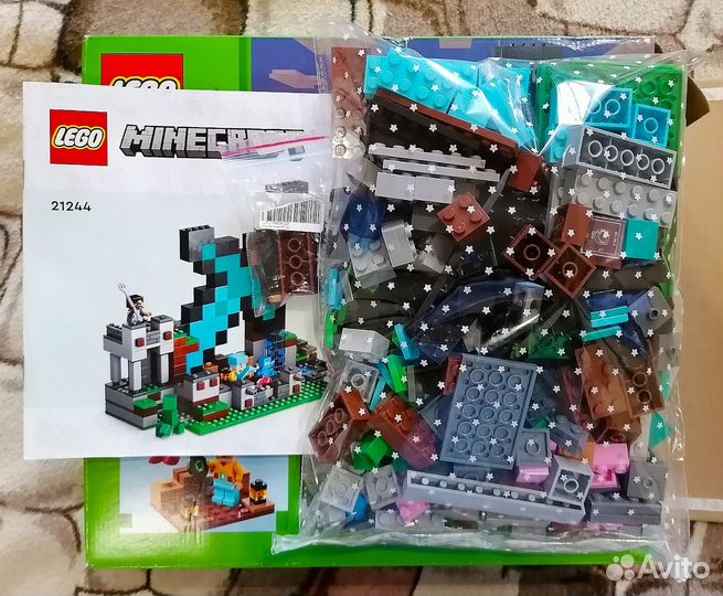 Конструктор lego Minecraft Застава Меча