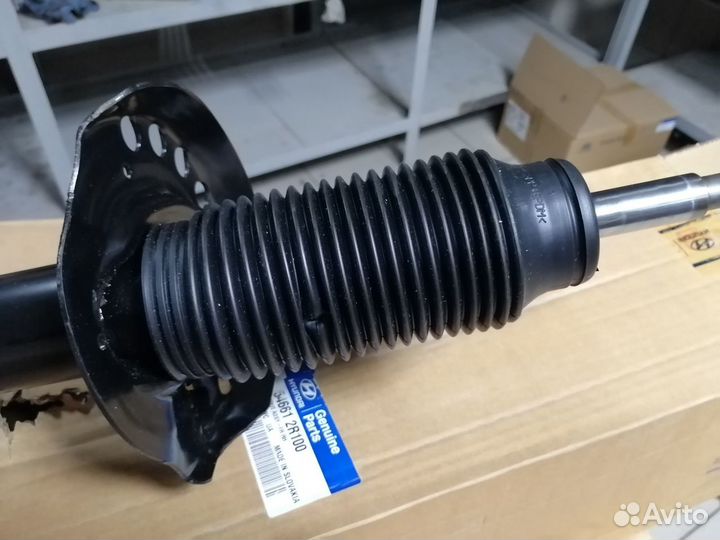 Амортизатор передний правый Хендай I30 Новый