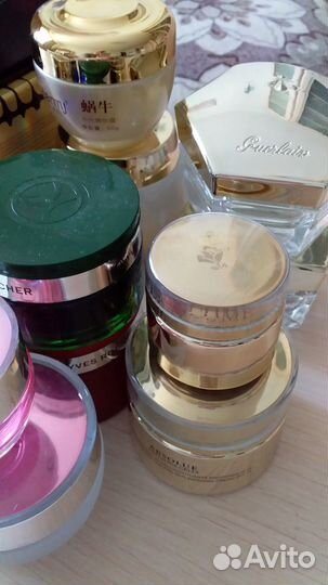 Стеклянные баночки и бутылочки