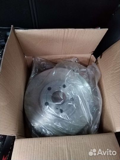 Тормозные диски Тойота Авенсис