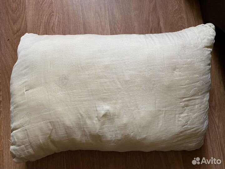 Подушка 61х40см