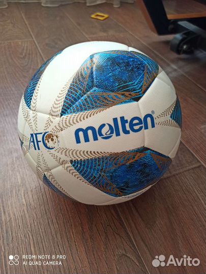 Футбольный мяч новый molten размер 5