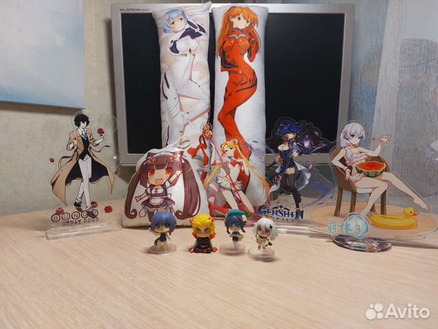 Фигурки и дакимакуры