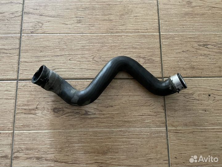 Патрубок системы охлаждения Mercedes W164 ML X164