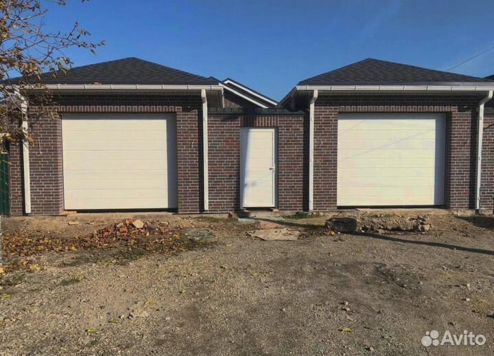 Секционные ворота. Гаражные и промышленные