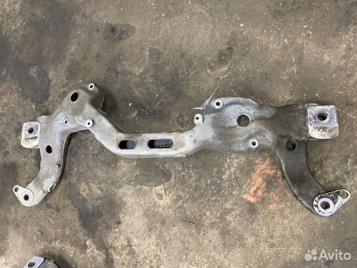 Балка подвески Porsche Cayenne Diesel 958 4 2014
