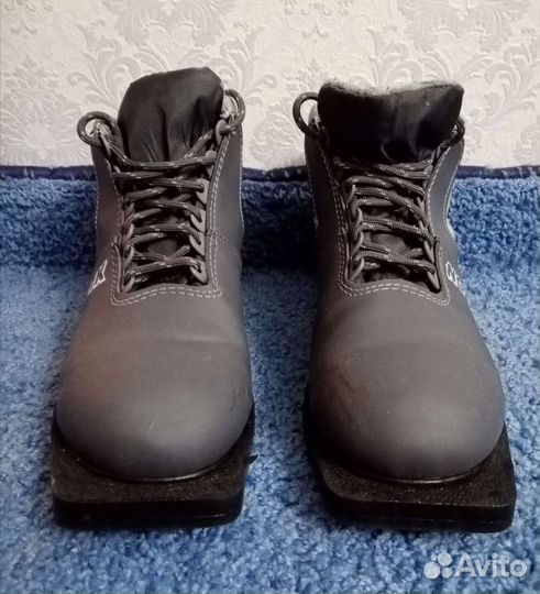 Ботинки лыжные