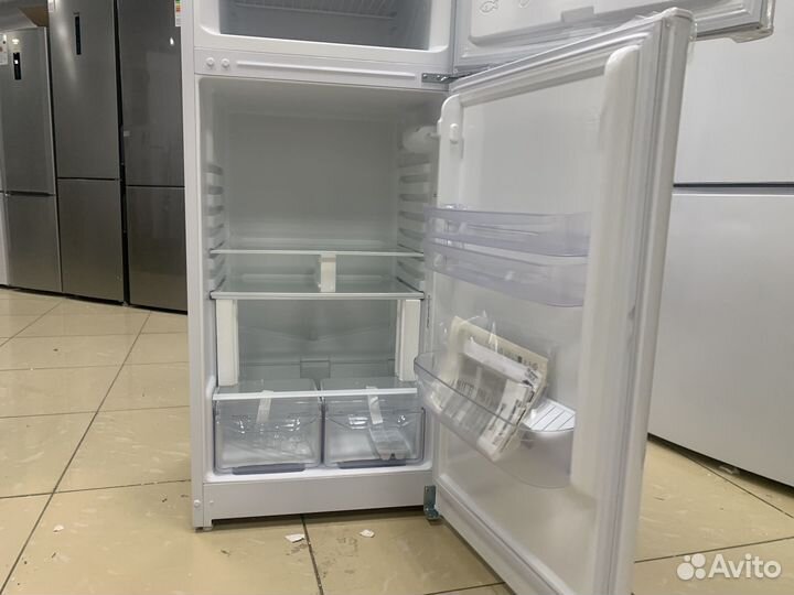 Холодильник маленький новый