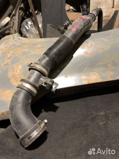 Воздушный патрубок Opel Astra H 1,8 1,6xer