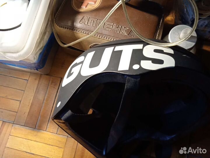 Шлем, наколенника, налокотники