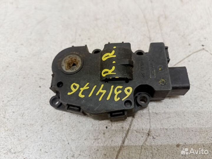 Моторчик заслонки печки