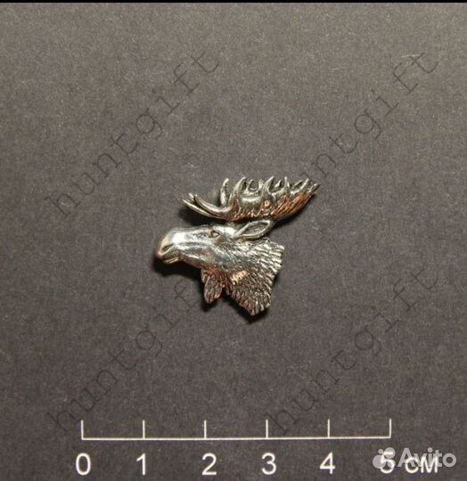 Значок брошь Лось голова фигура рог