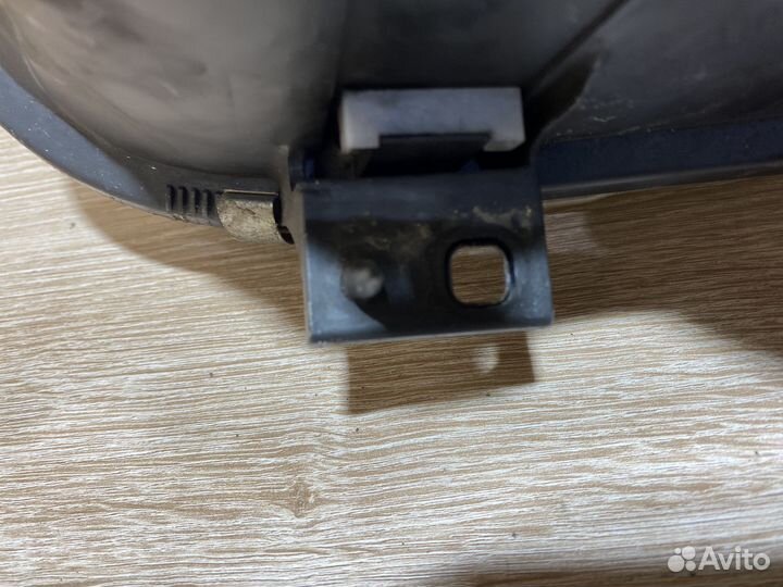 Фара передняя правая Volkswagen Golf 4 142262