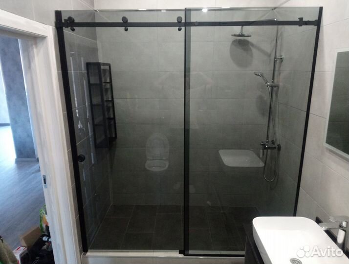 Душевые Кабины / Перегородки / Из стекла