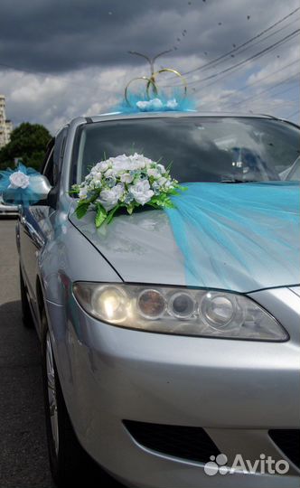 Свадебное украшения на машину