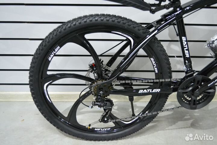 Велосипед на литых дисках 26 дюймов