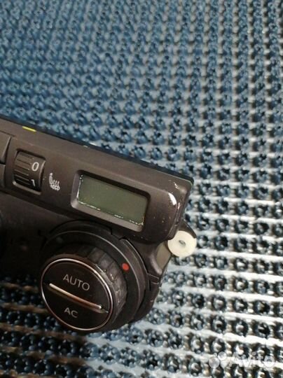 Блок управления климат-контролем Volkswagen Passat