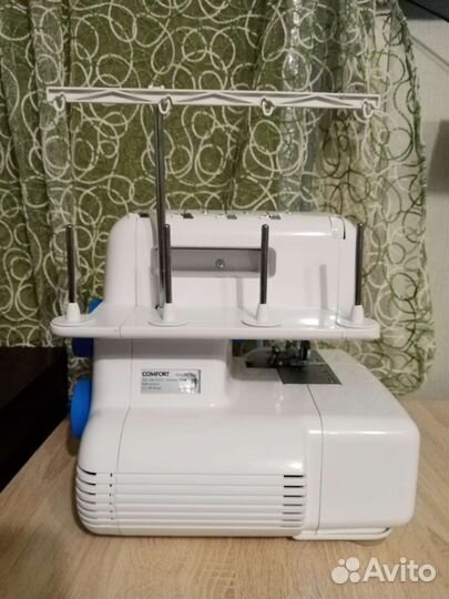 Оверлок Comfort 550
