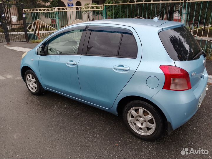 Toyota Vitz 1.0 CVT, 2005, 206 800 км