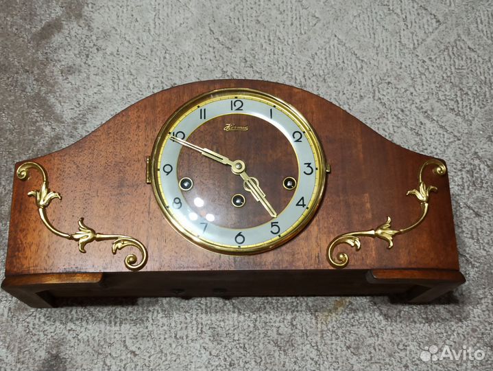 Часы настольные с четвертым боем