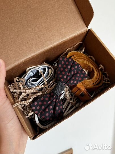 Галстук бабочка river island подтяжки H&M