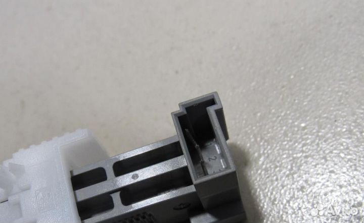 Датчик включения стопсигнала BMW 3-Series/M3 (E92