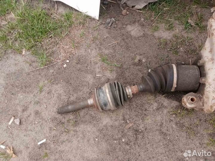 Привод передний Opel Monterey A