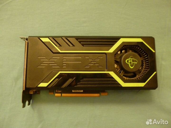 Три видеокарты