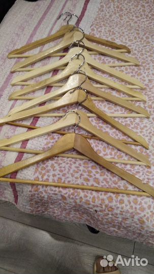 Вешалки плечики