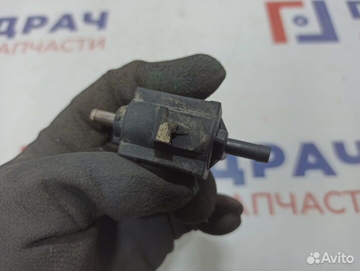 Клапан электромагнитный Volvo XC90 30670448. Дефек