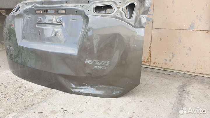 Крышка багажника на toyota rav4
