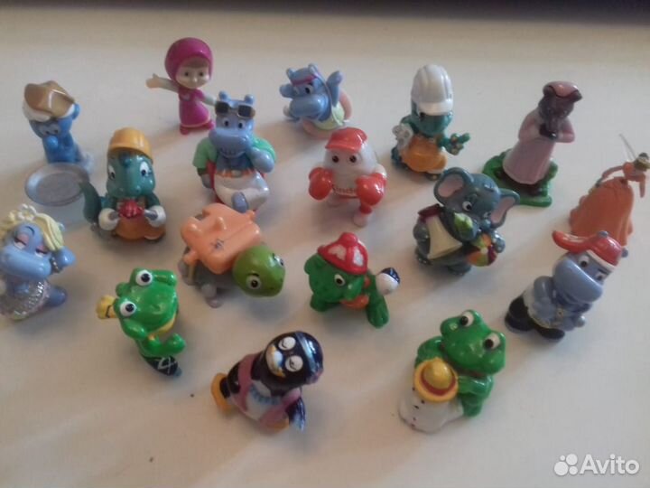 Мелкие игрушки и коллекции из киндер-сюрприз