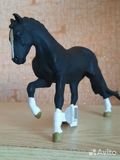 Коллекционные фигурки лошадей