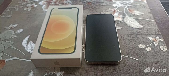 Мобильные телефоны бу iPhone 12